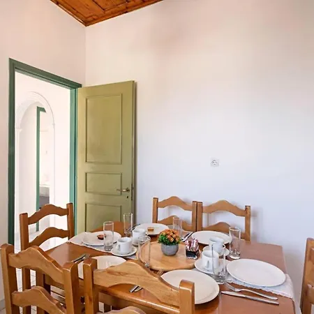 Metis - Stunning Sea Views *